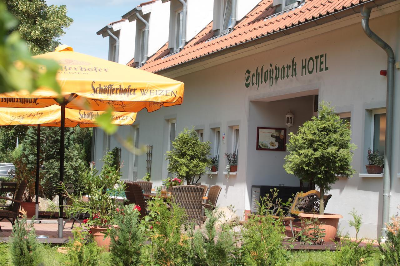 Schlossparkhotel Sallgast Εξωτερικό φωτογραφία
