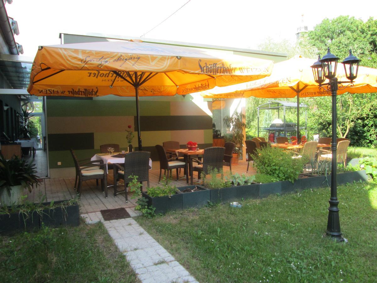 Schlossparkhotel Sallgast Εξωτερικό φωτογραφία